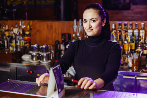 Ways a Nightclub Industry Expert Can Revitalize Your Bar - Perry Group